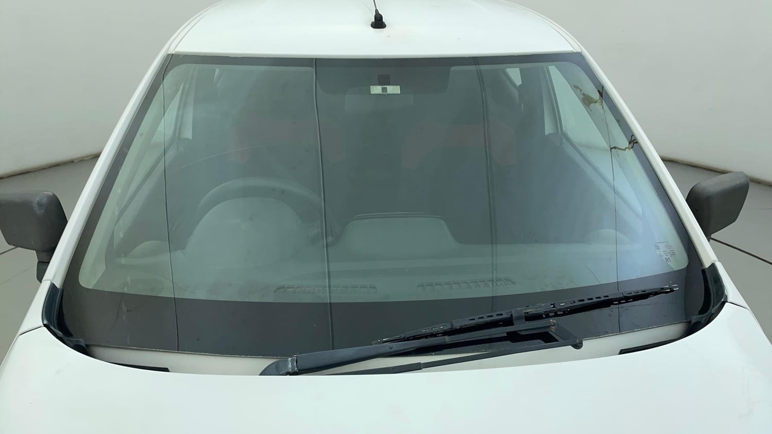 Used 2015 Renault Kwid RXT Petrol Manual exterior FRONT WINDSHIELD VIEW