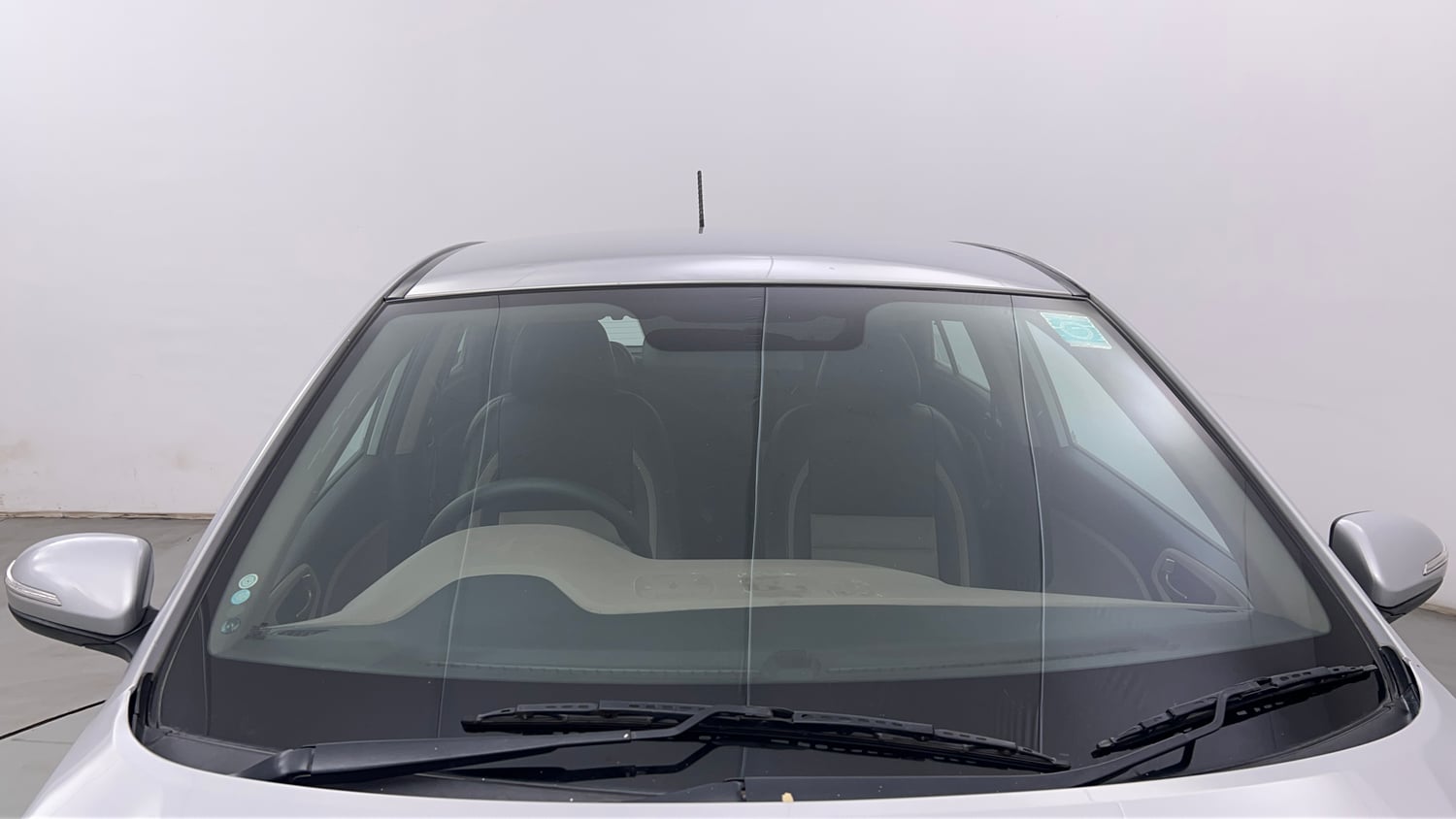Used 2018 Hyundai Elite i20 Asta 1.2 Petrol Manual exterior FRONT WINDSHIELD VIEW