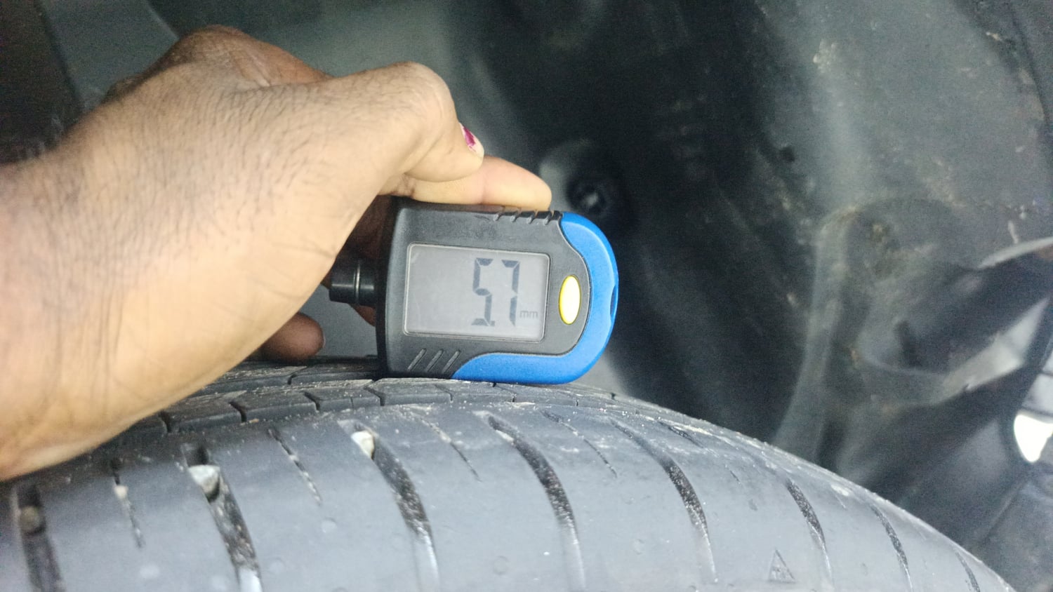 Used 2024 Tata Punch Accomplished Dazzle Pack MT Petrol Manual tyres LEFT REAR TYRE TREAD VIEW