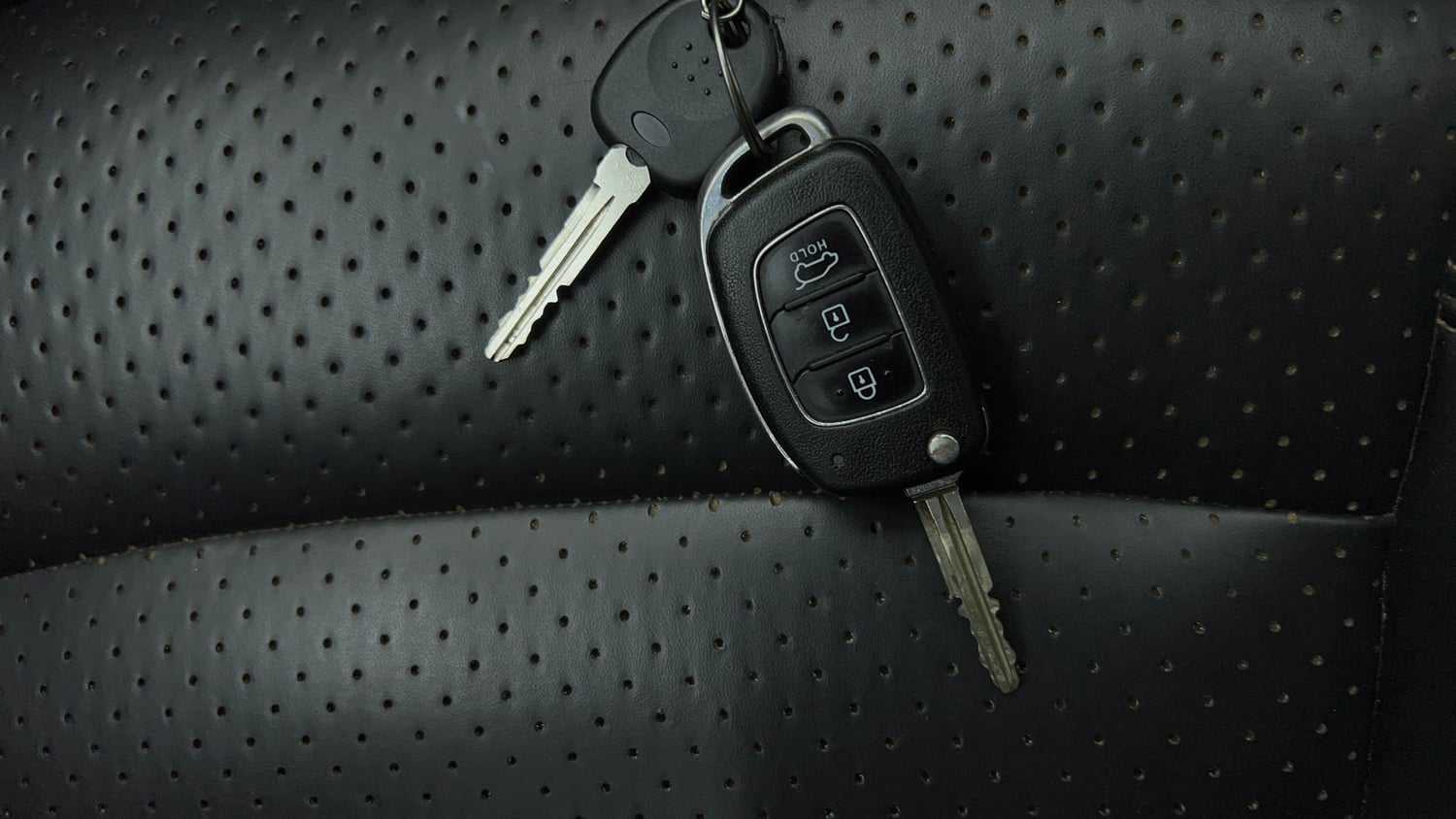 Used 2017 Hyundai Elite i20 Sportz 1.2 Petrol Manual extra CAR KEY VIEW