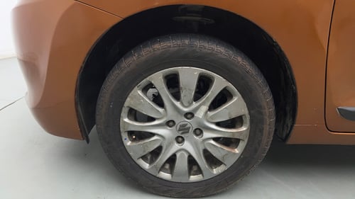 Used 2016 Maruti Suzuki Baleno Alpha 1.2 Petrol Manual tyres LEFT FRONT TYRE RIM VIEW