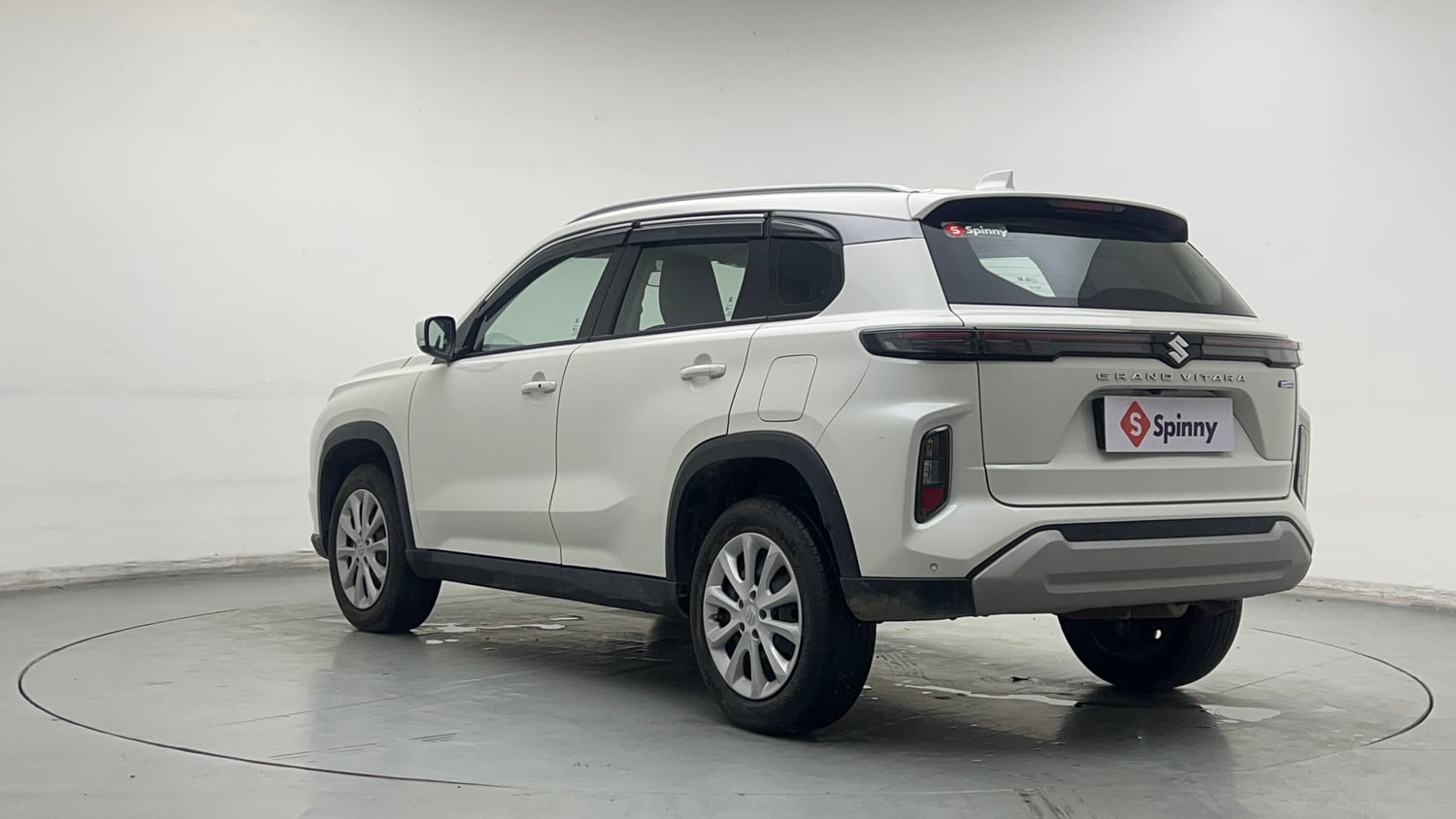 Used 2025 Maruti Suzuki Grand Vitara Delta Smart Hybrid Petrol Manual exterior LEFT REAR CORNER VIEW