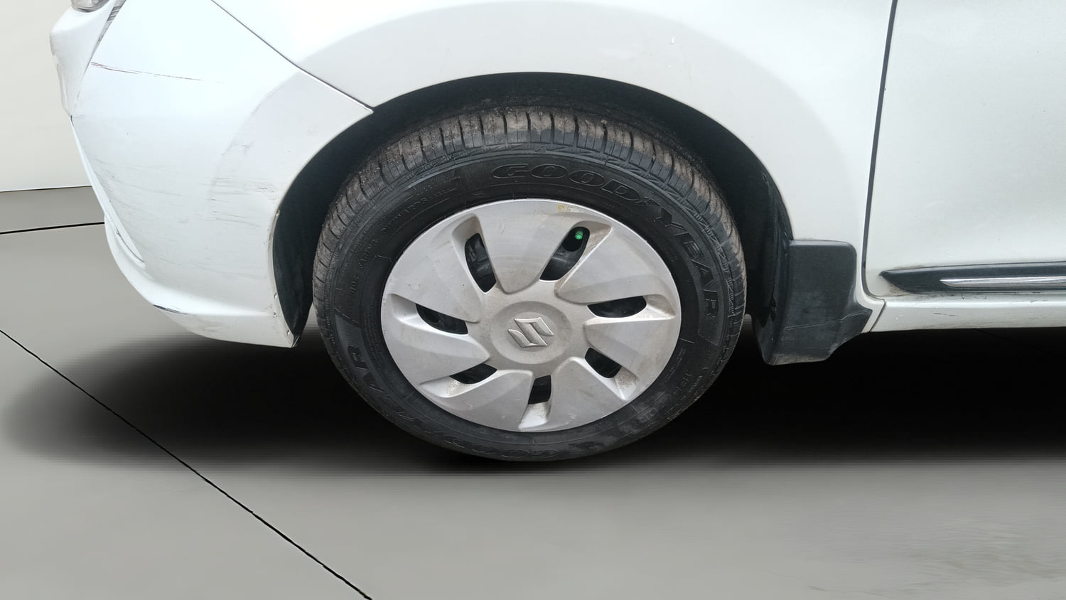 Used 2021 Maruti Suzuki Celerio ZXi AMT Petrol Automatic tyres LEFT FRONT TYRE RIM VIEW