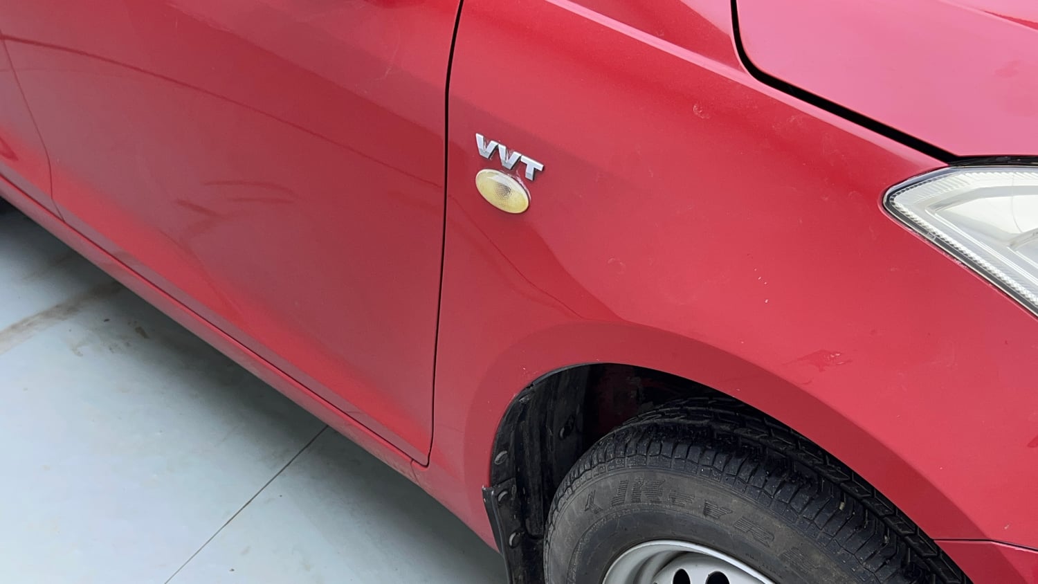 Used 2014 Maruti Suzuki Swift Dzire LXI Petrol Manual dents MINOR SCRATCH
