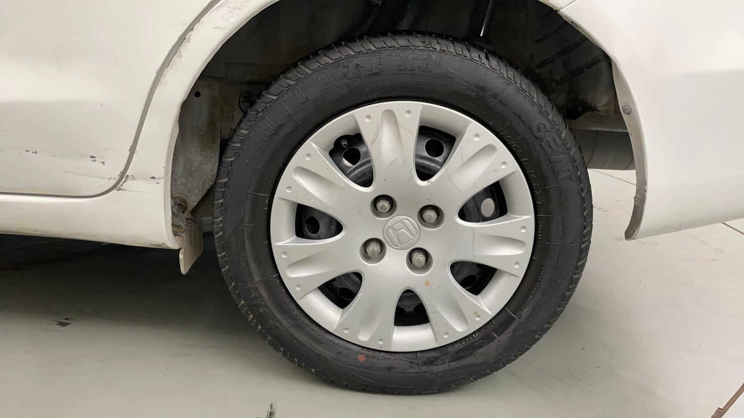 Used 2017 Honda Amaze 1.2 S i-VTEC Petrol Manual tyres LEFT REAR TYRE RIM VIEW