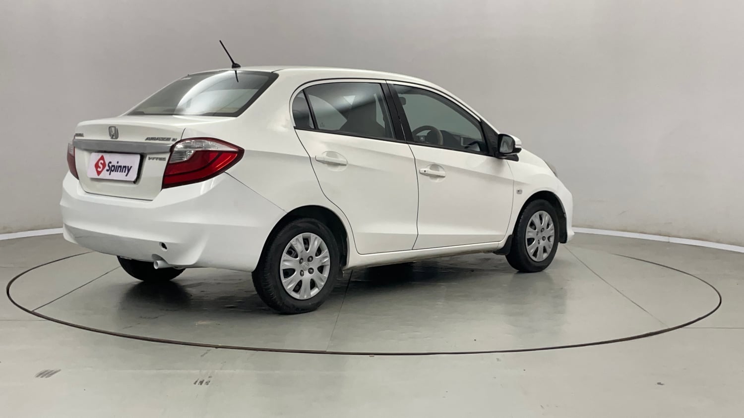 Used 2017 Honda Amaze 1.2 S i-VTEC Petrol Manual exterior RIGHT REAR CORNER VIEW