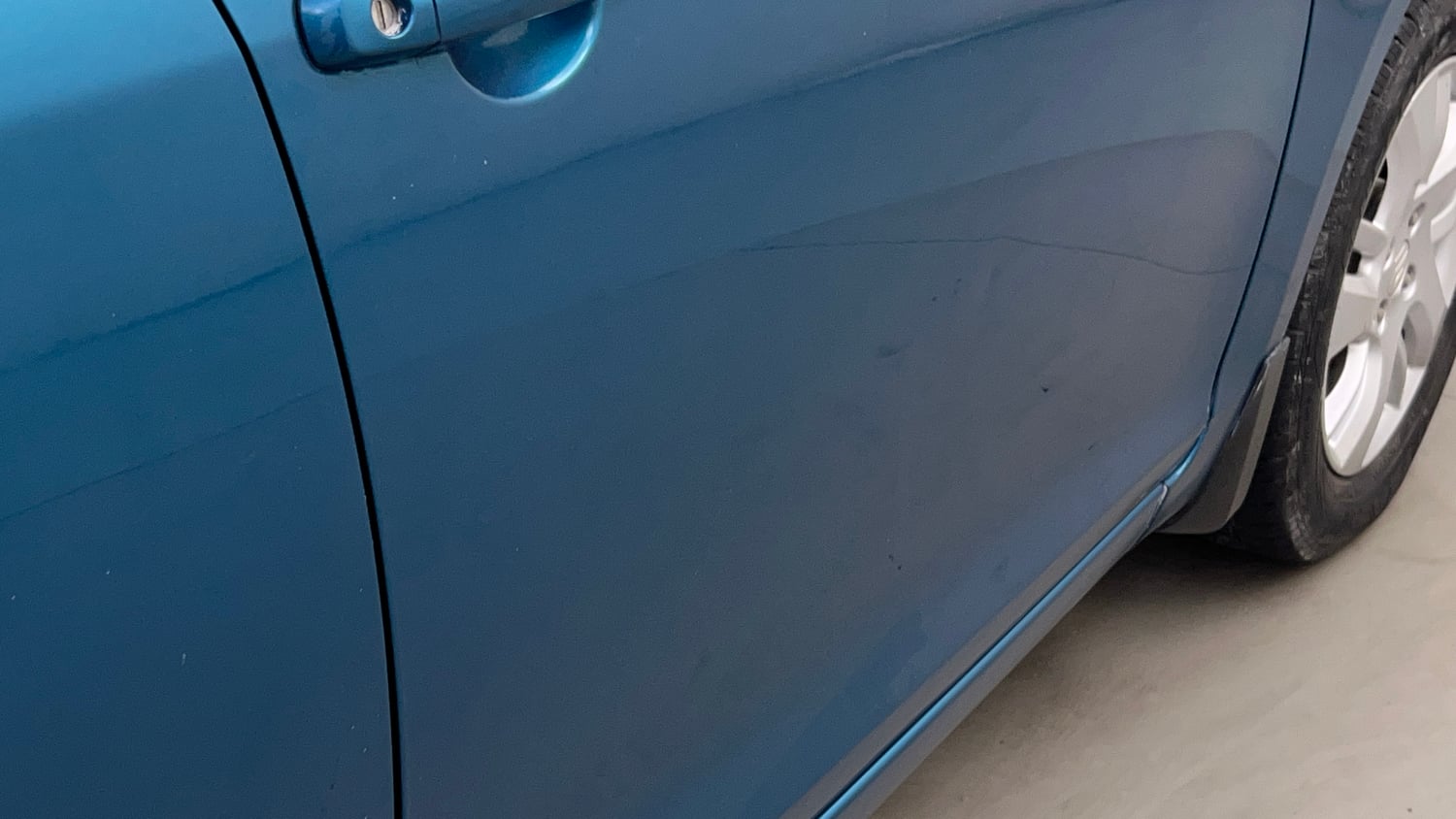 Used 2012 Maruti Suzuki Swift Dzire ZXI Petrol Manual dents MINOR SCRATCH