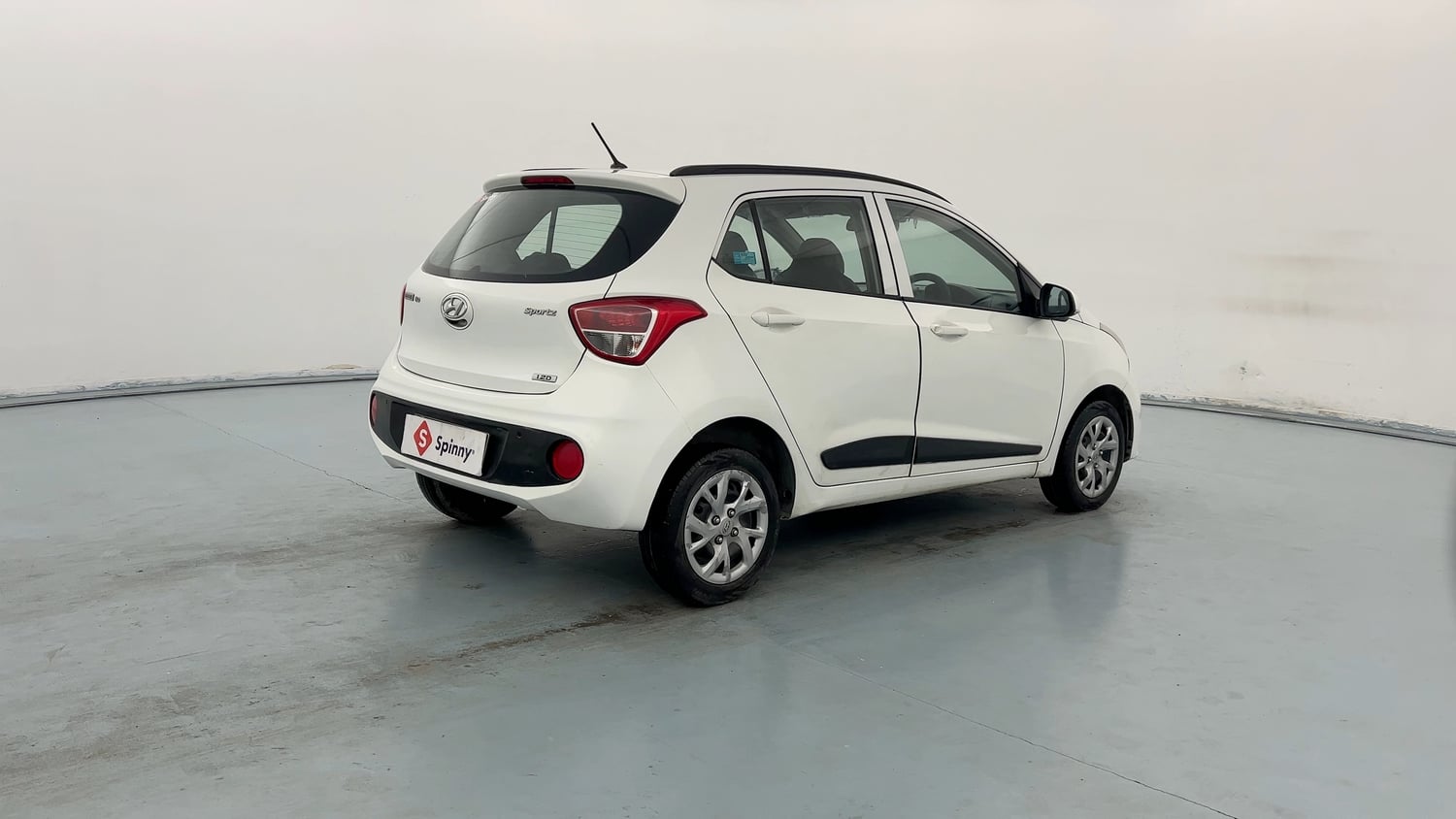 Used 2018 Hyundai Grand i10 Sportz (O) U2 1.2 CRDi Diesel Manual exterior RIGHT REAR CORNER VIEW