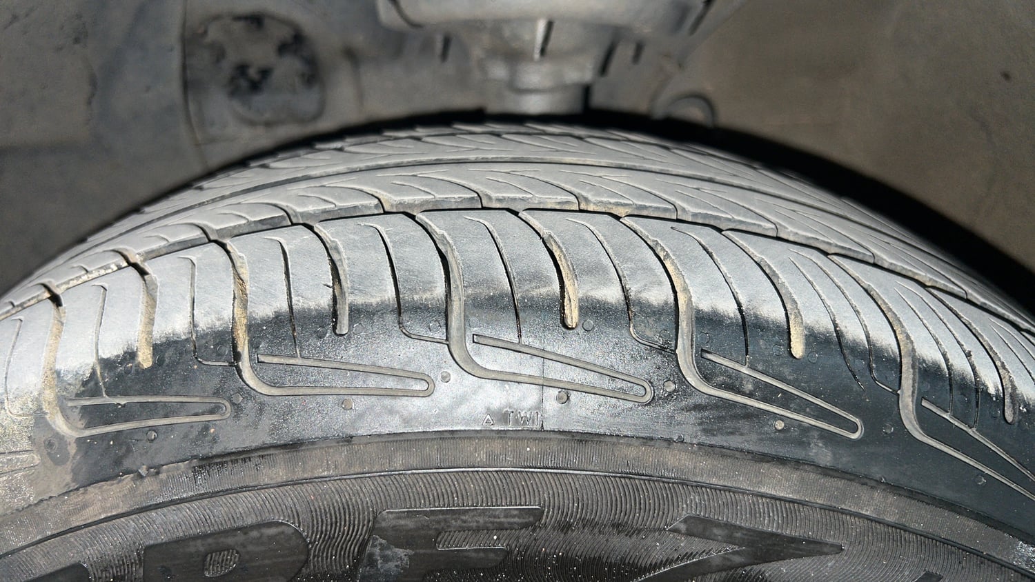 Used 2018 Hyundai Elite i20 Era 1.4 CRDi Diesel Manual tyres LEFT FRONT TYRE TREAD VIEW
