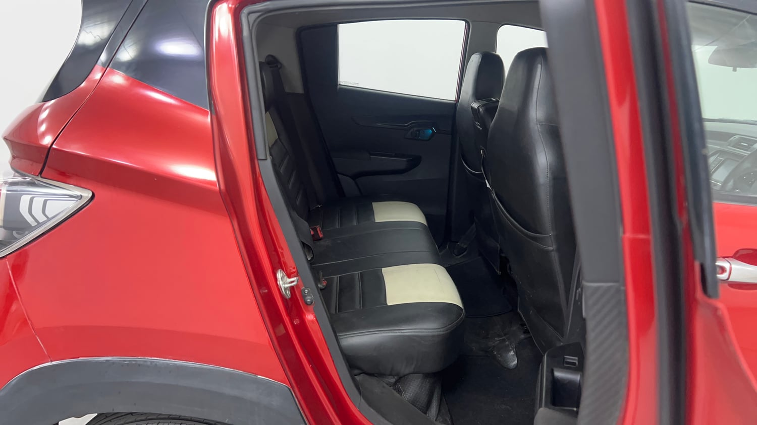 Used 2018 Mahindra KUV100 NXT K8 6 STR Petrol Manual interior RIGHT SIDE REAR DOOR CABIN VIEW