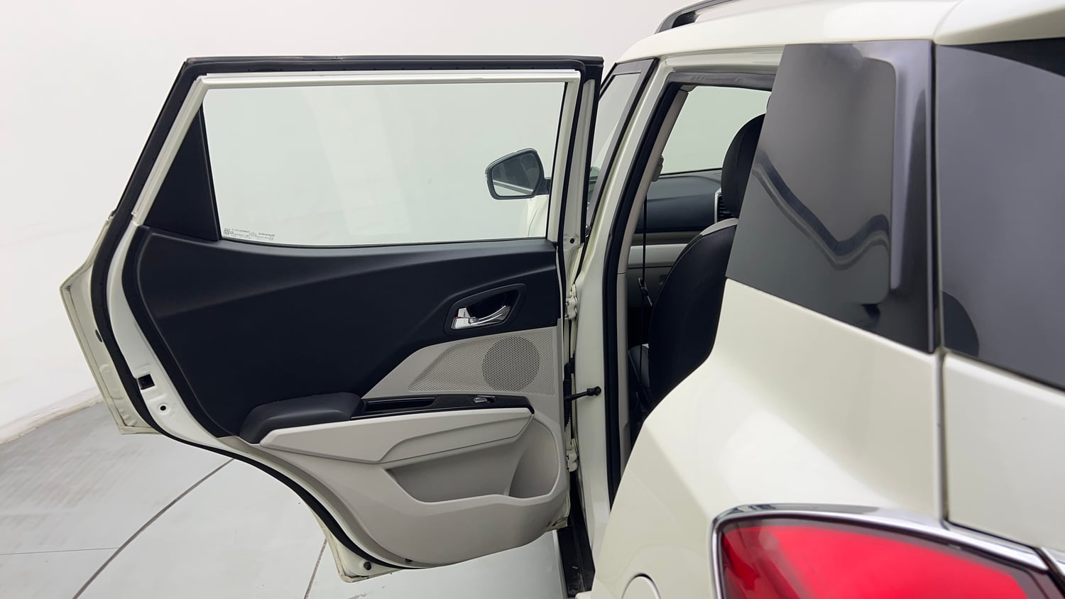 Used 2022 Mahindra XUV 300 W8 1.2 Petrol Petrol Manual interior LEFT REAR DOOR OPEN VIEW