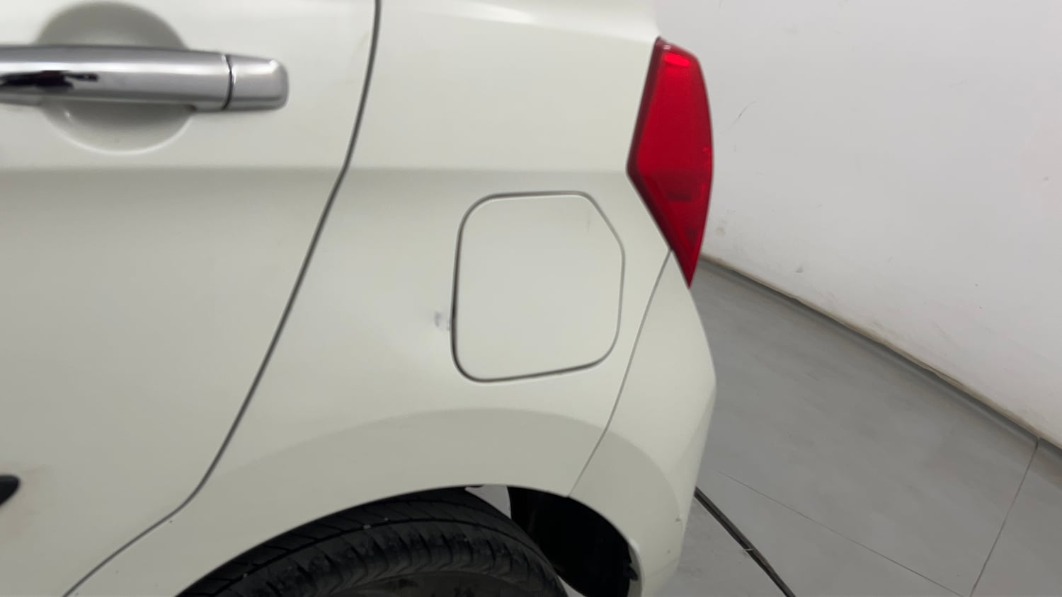 Used 2017 Maruti Suzuki Celerio VXi AMT Petrol Automatic dents MINOR DENT