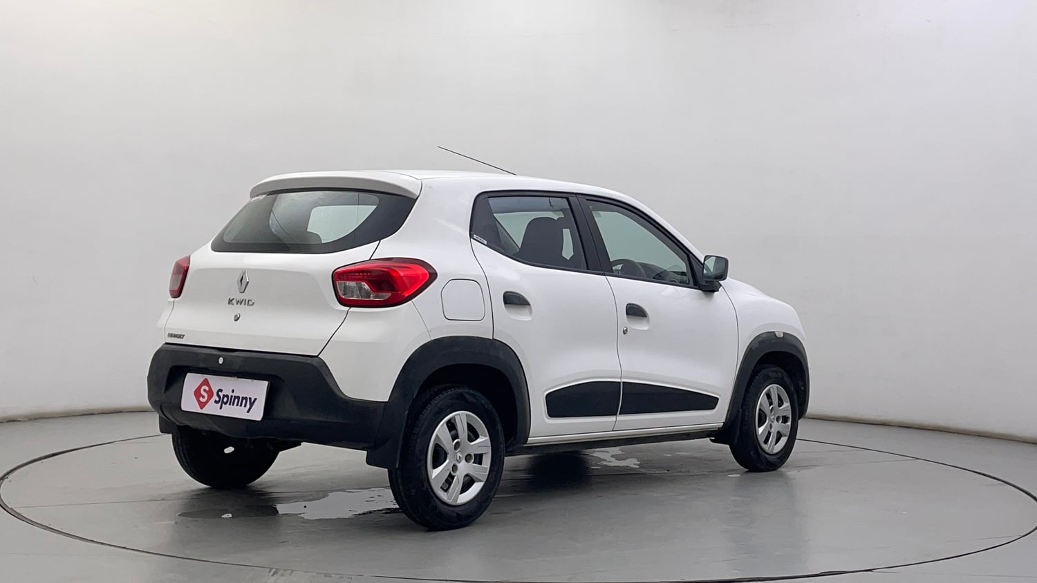 Used 2015 Renault Kwid RXT Petrol Manual exterior RIGHT REAR CORNER VIEW