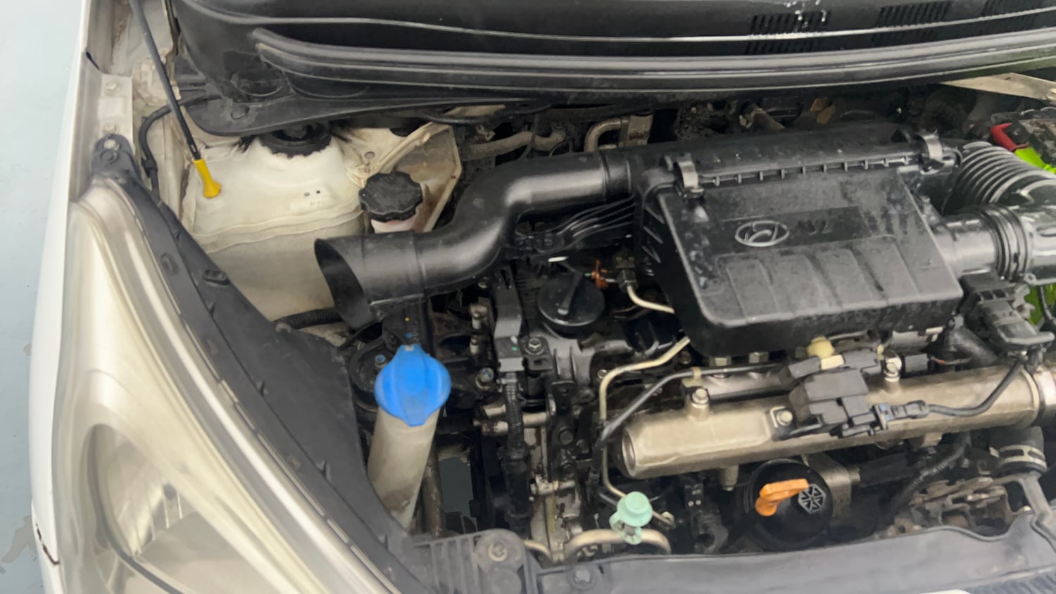 Used 2018 Hyundai Grand i10 Sportz (O) U2 1.2 CRDi Diesel Manual engine ENGINE RIGHT SIDE VIEW