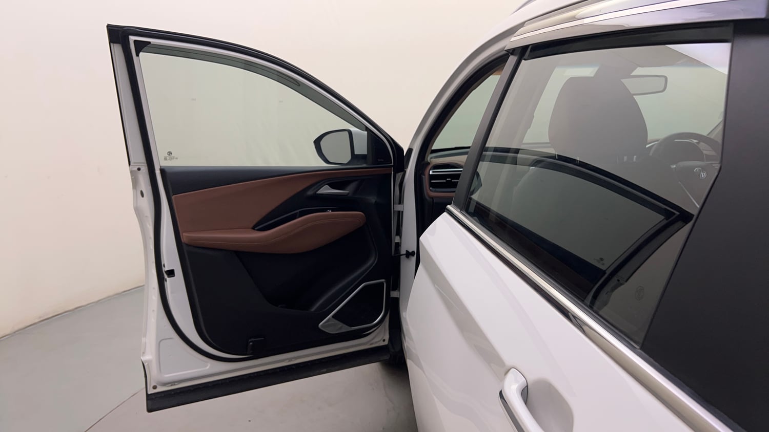 Used 2023 MG Motors Hector Plus Sharp Pro 2.0 Turbo Diesel 6 STR Diesel Manual interior LEFT FRONT DOOR OPEN VIEW
