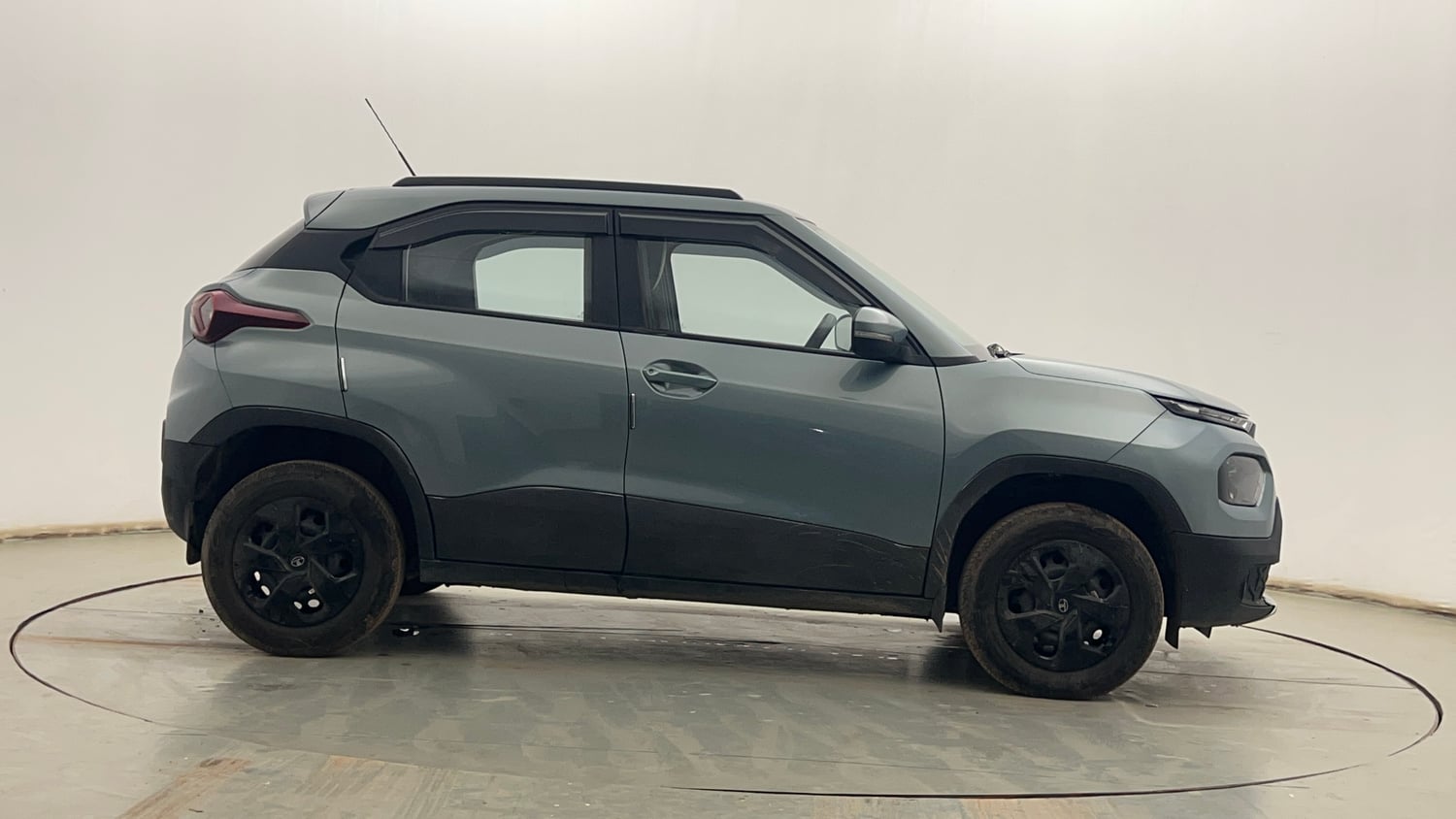 Used 2025 Tata Punch Adventure Plus Petrol Manual exterior RIGHT SIDE VIEW