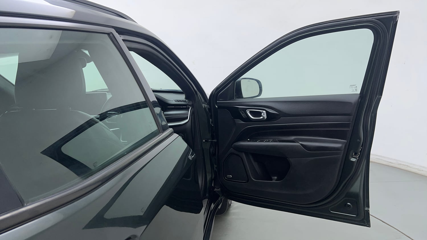 Used 2022 Jeep Compass Model S (O) 1.4 Petrol DCT Petrol Automatic interior RIGHT FRONT DOOR OPEN VIEW