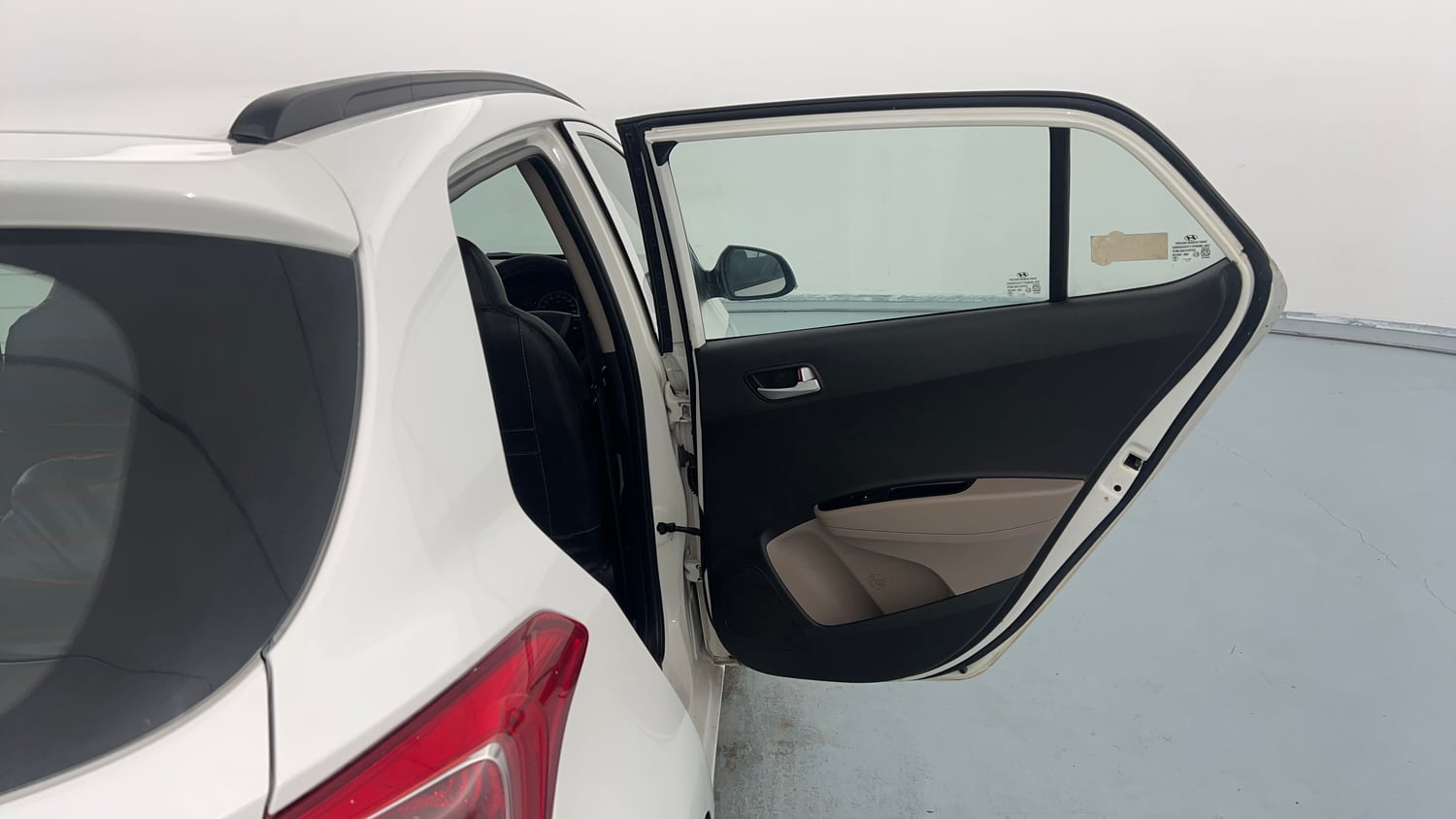 Used 2018 Hyundai Grand i10 Sportz (O) U2 1.2 CRDi Diesel Manual interior RIGHT REAR DOOR OPEN VIEW