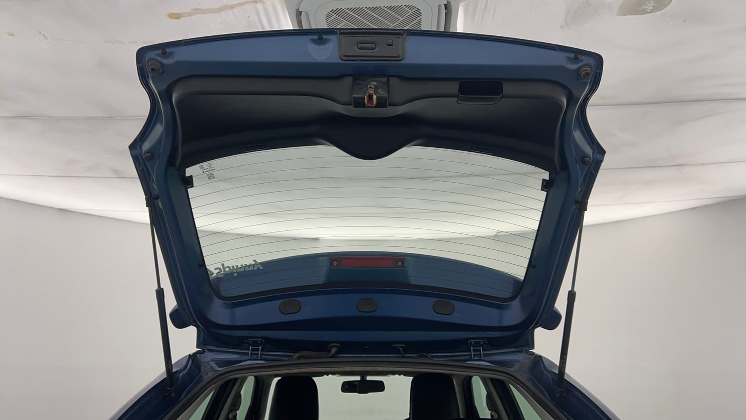 Used 2018 Maruti Suzuki Baleno Alpha 1.2 Petrol Manual interior DICKY DOOR OPEN VIEW
