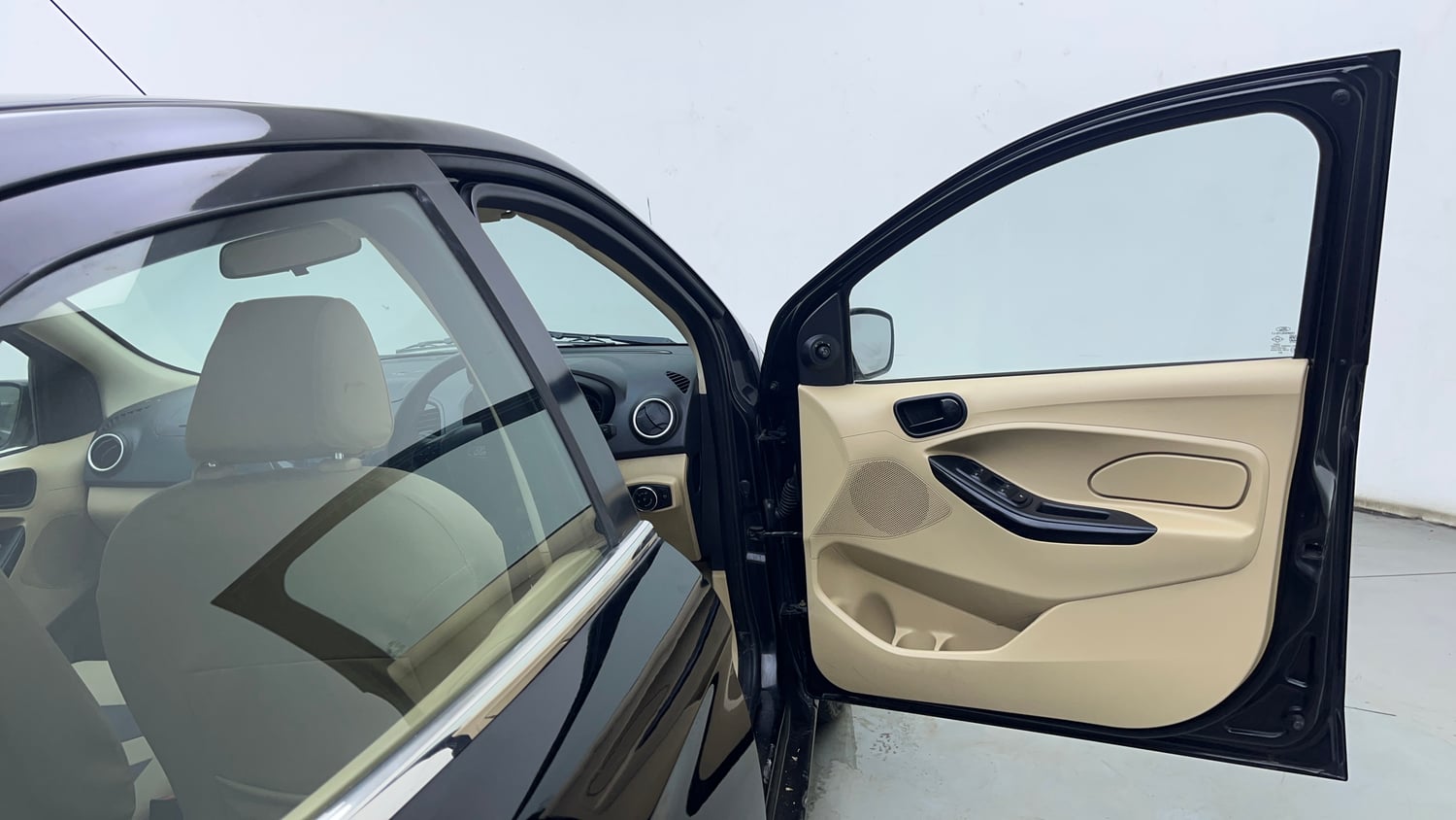 Used 2018 Ford Figo Aspire Trend 1.2 Ti-VCT Petrol Manual interior RIGHT FRONT DOOR OPEN VIEW