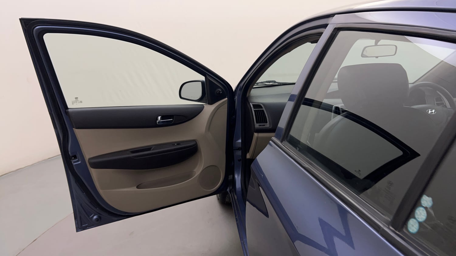 Used 2013 Hyundai i20 Era 1.2 Petrol Manual interior LEFT FRONT DOOR OPEN VIEW