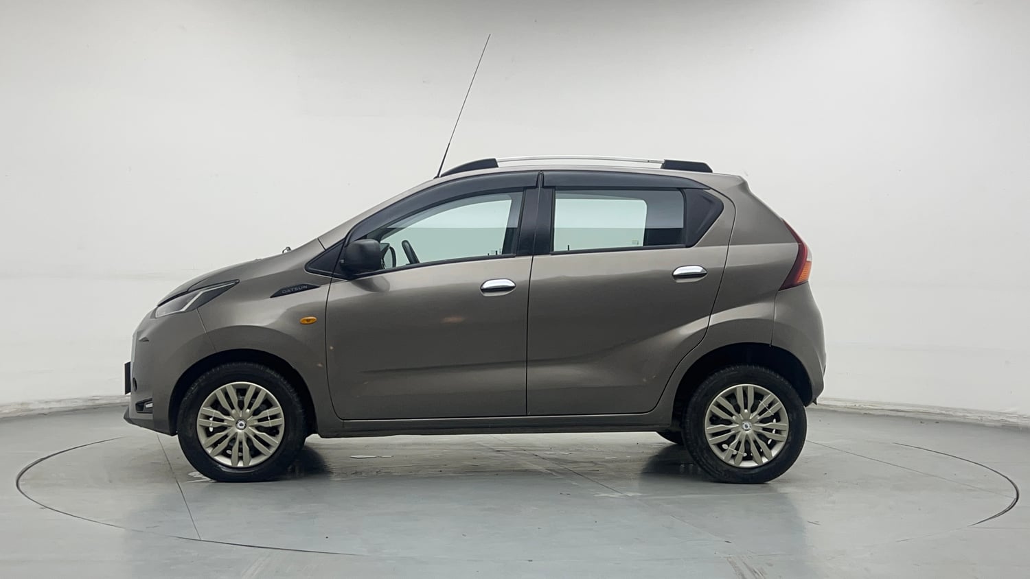 Used 2021 Datsun Redi-GO A Petrol Manual exterior LEFT SIDE VIEW