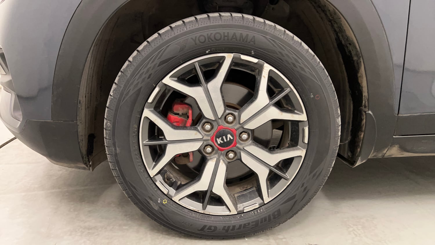 Used 2020 kia Seltos GTX Plus DCT 1.4 Petrol Automatic tyres LEFT FRONT TYRE RIM VIEW