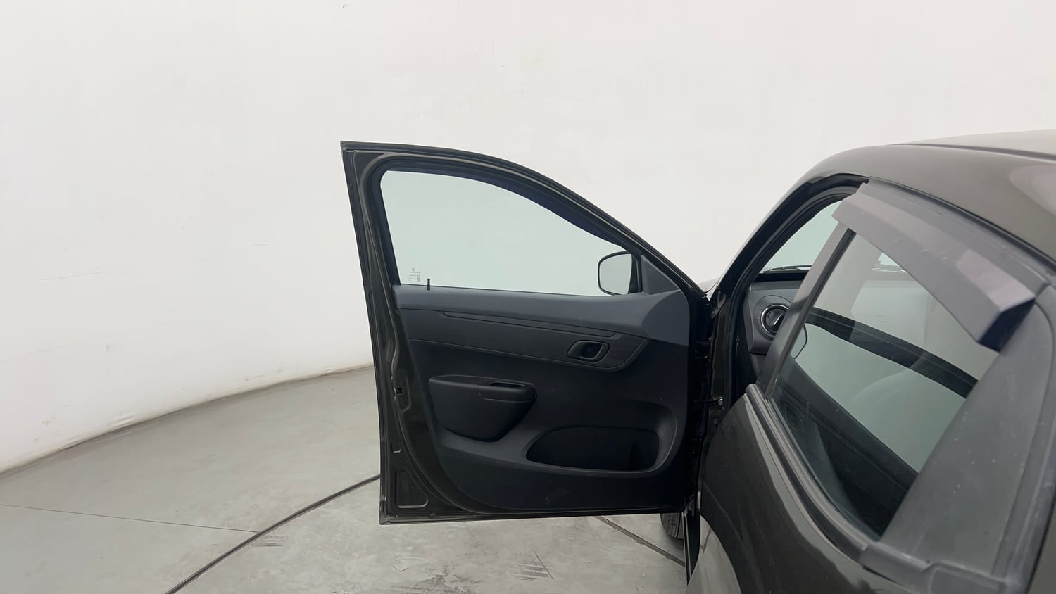 Used 2022 Renault Kwid RXT 1.0 AMT Opt Petrol Automatic interior LEFT FRONT DOOR OPEN VIEW