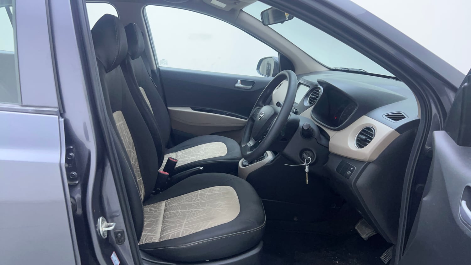 Used 2017 Hyundai Grand i10 Sportz (O) AT 1.2 Kappa VTVT Petrol Automatic interior RIGHT SIDE FRONT DOOR CABIN VIEW