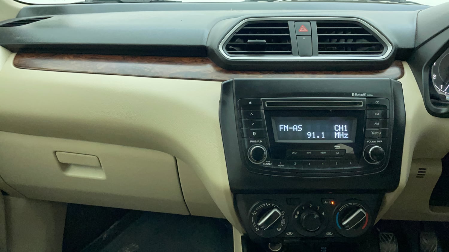 Used 2017 Maruti Suzuki Dzire VXi Petrol Manual interior MUSIC SYSTEM & AC CONTROL VIEW