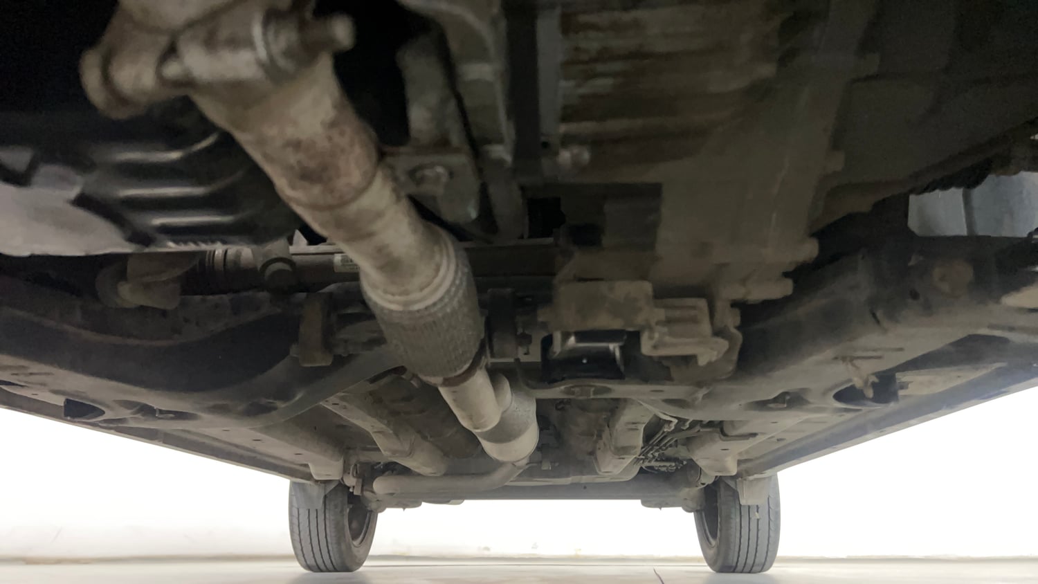Used 2018 Tata Nexon XE Petrol Manual extra FRONT LEFT UNDERBODY VIEW