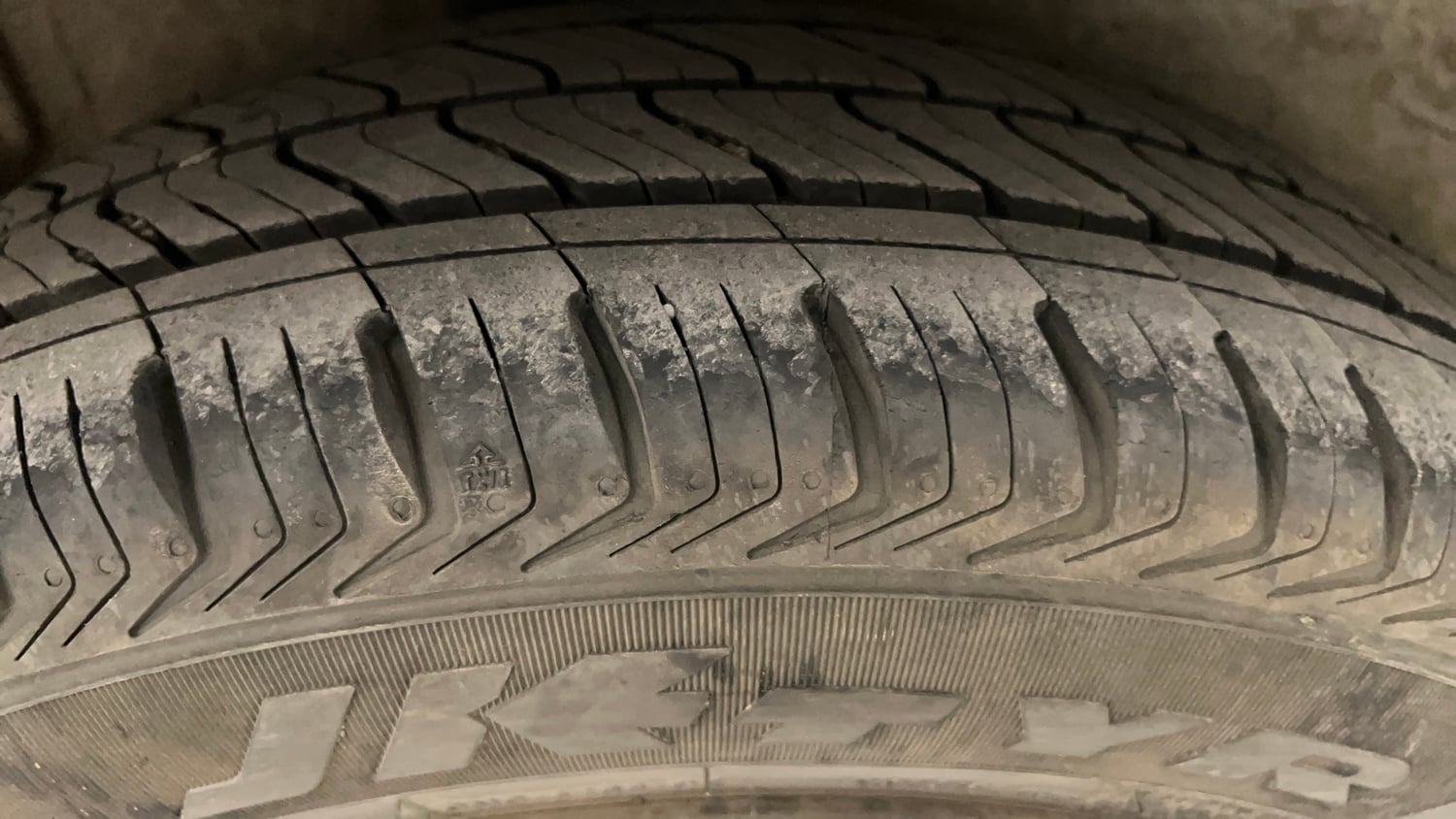 Used 2017 Maruti Suzuki Celerio VXi AMT Petrol Automatic tyres RIGHT REAR TYRE TREAD VIEW