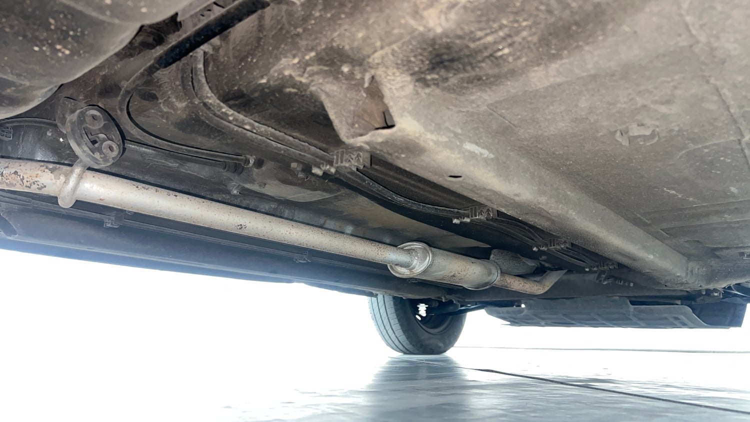 Used 2022 Renault Kwid RXT 1.0 AMT Opt Petrol Automatic extra REAR RIGHT UNDERBODY VIEW