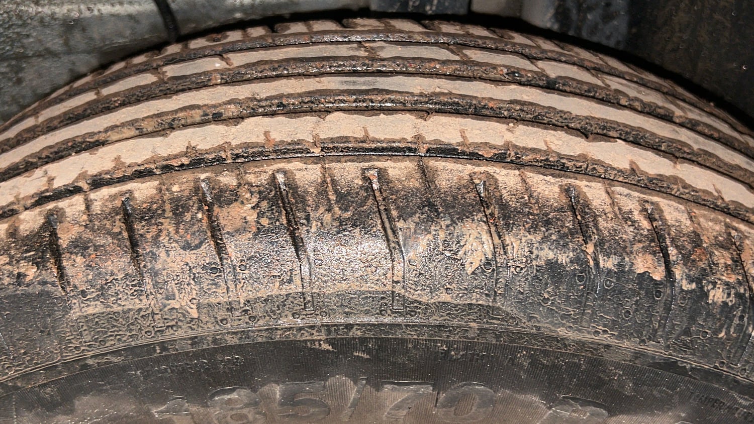 Used 2023 Tata Punch Adventure AMT Petrol Automatic tyres LEFT REAR TYRE TREAD VIEW