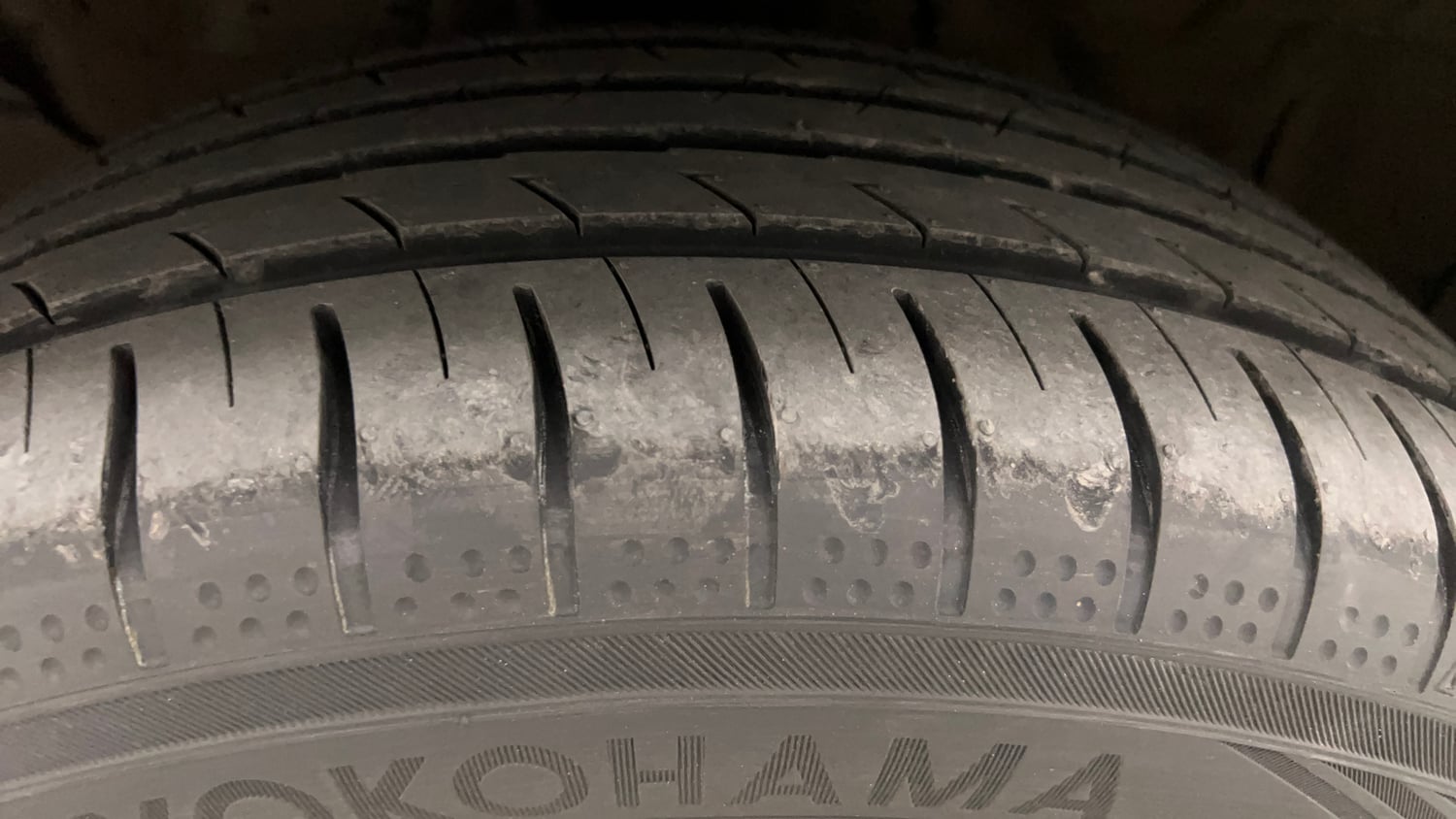 Used 2020 kia Seltos GTX Plus DCT 1.4 Petrol Automatic tyres LEFT FRONT TYRE TREAD VIEW