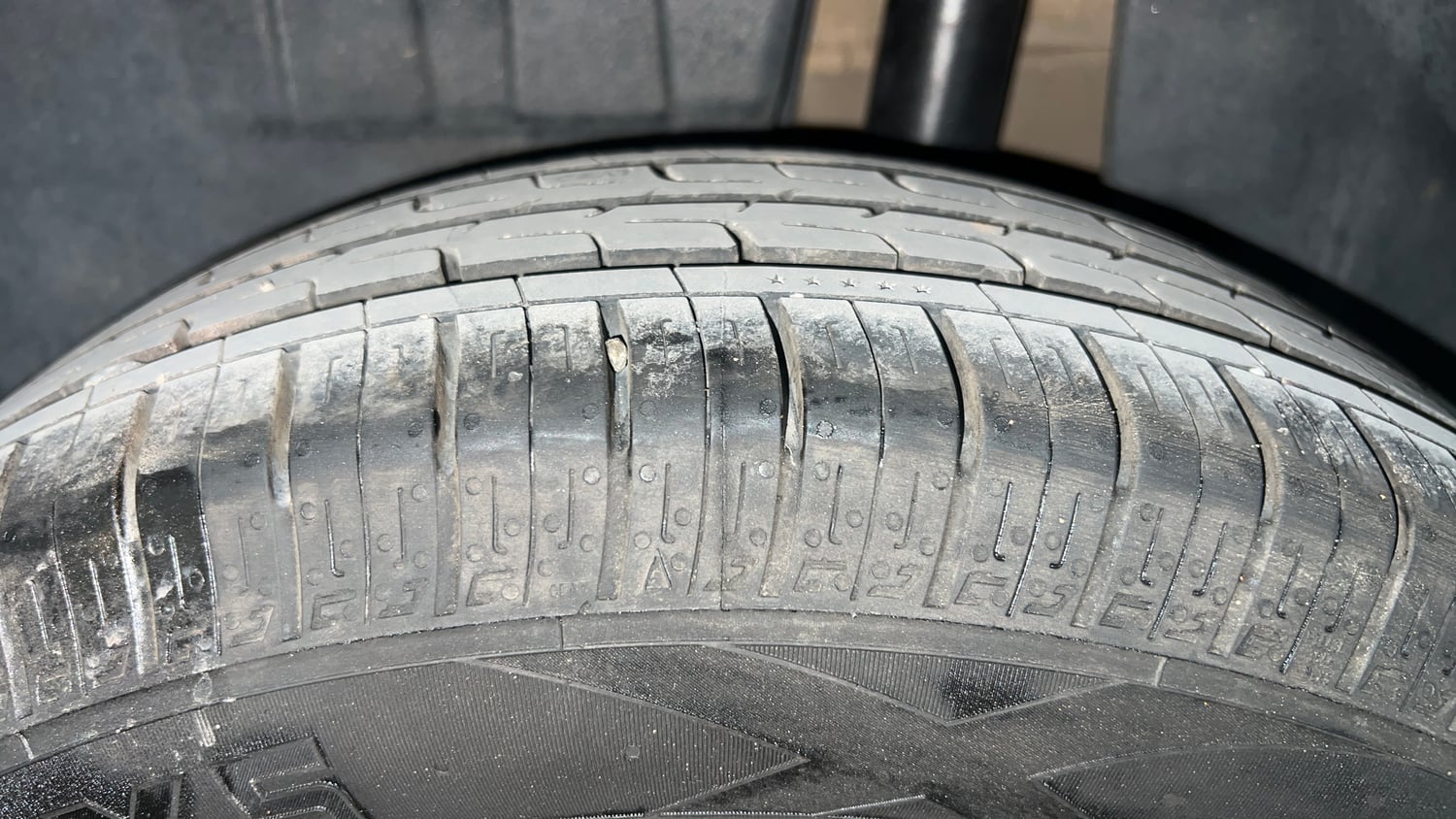 Used 2017 Maruti Suzuki Dzire ZXi Petrol Manual tyres LEFT REAR TYRE TREAD VIEW