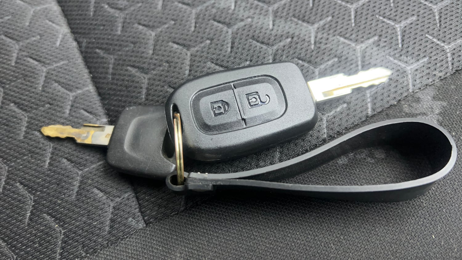 Used 2021 Datsun Redi-GO A Petrol Manual extra CAR KEY VIEW