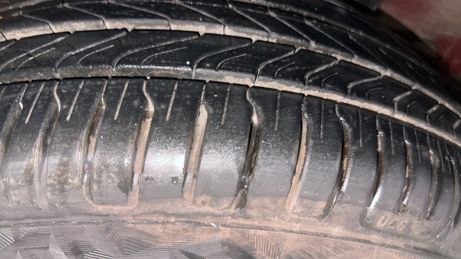Used 2020 Hyundai Venue SX Plus 1.0 Turbo DCT Petrol Automatic tyres LEFT REAR TYRE TREAD VIEW