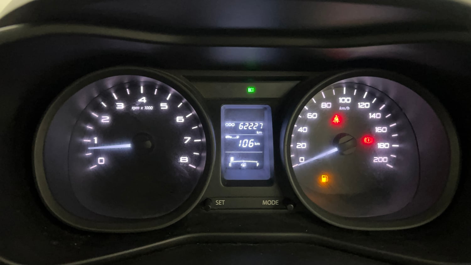 Used 2018 Tata Nexon XE Petrol Manual interior CLUSTERMETER VIEW
