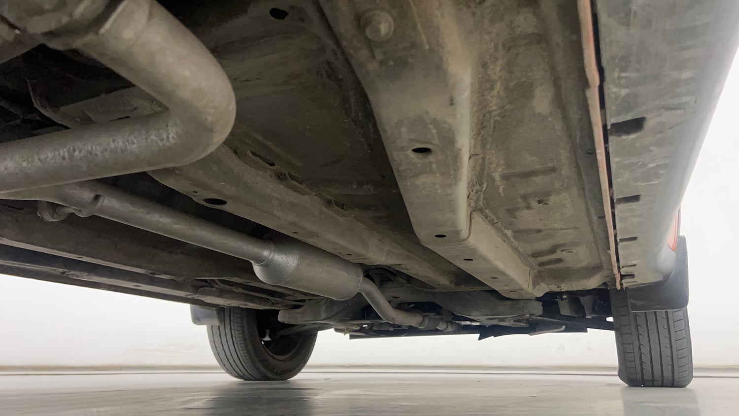 Used 2018 Tata Nexon XE Petrol Manual extra REAR RIGHT UNDERBODY VIEW