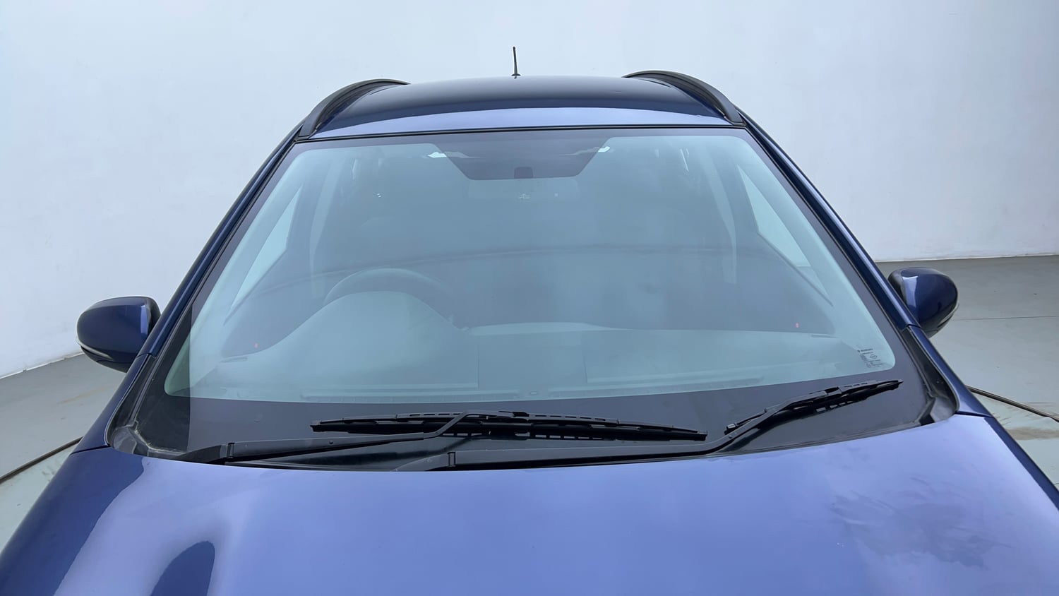 Used 2018 Maruti Suzuki S-Cross Zeta 1.3 Diesel Manual exterior FRONT WINDSHIELD VIEW