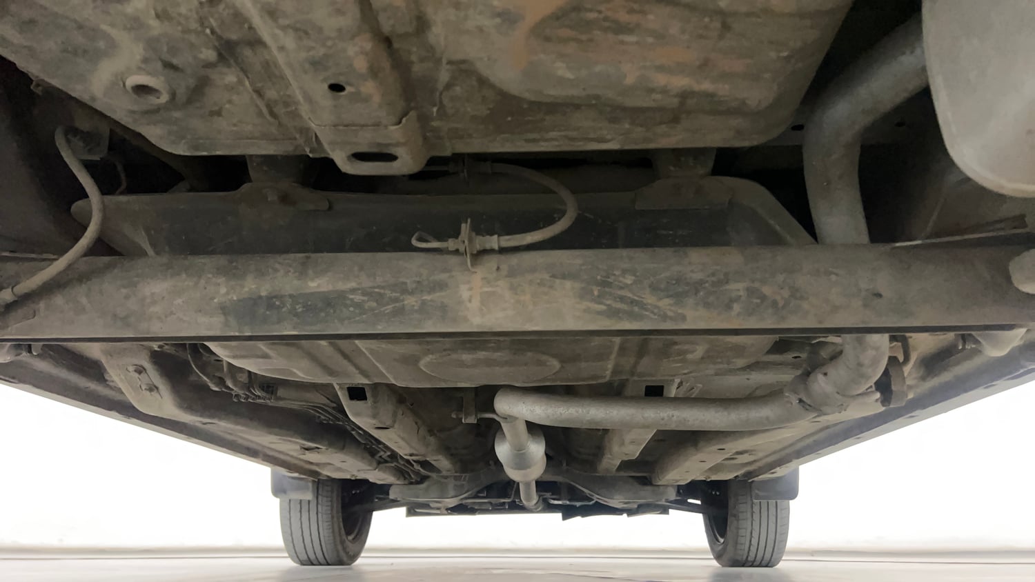 Used 2018 Tata Nexon XE Petrol Manual extra REAR UNDERBODY VIEW (TAKEN FROM REAR)