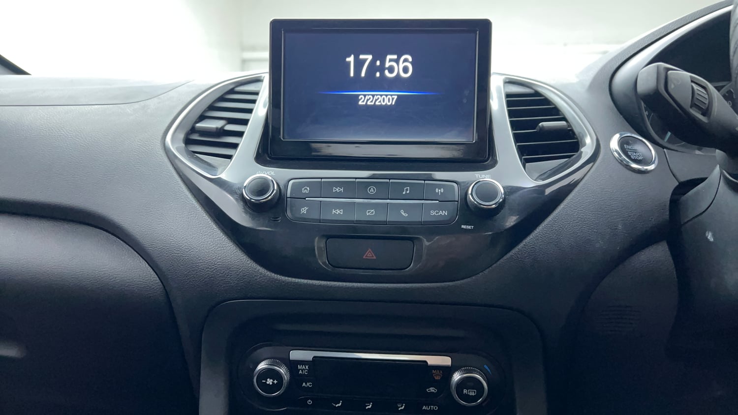 Used 2020 Ford Freestyle Titanium Plus 1.2 Ti-VCT Petrol Manual top_features Touch screen infotainment system