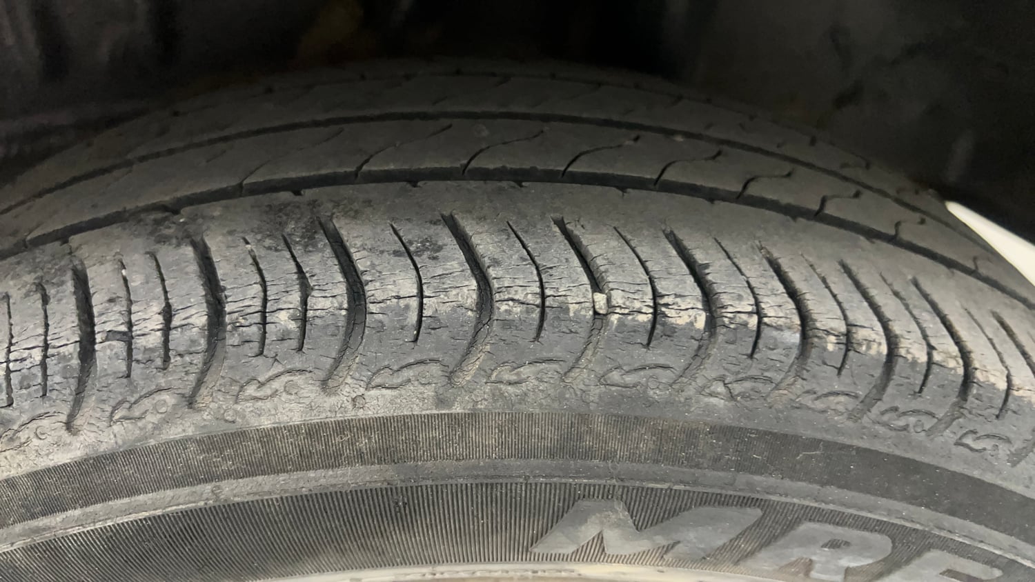 Used 2021 Honda Amaze 1.2 VX CVT Petrol Petrol Automatic tyres LEFT REAR TYRE TREAD VIEW