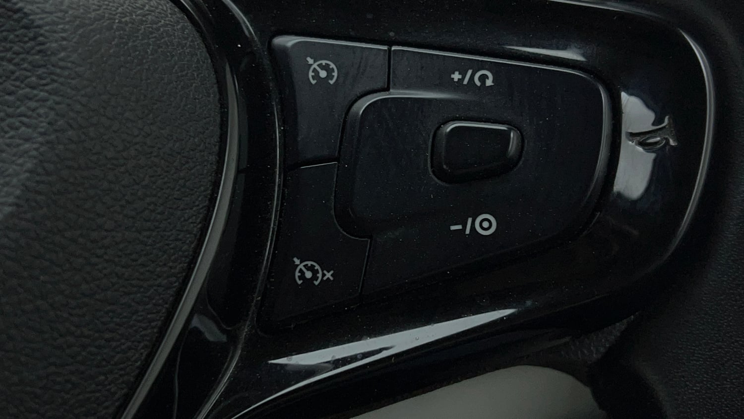 Used 2023 Tata Nexon XZA Plus (L) Petrol Automatic top_features Cruise control