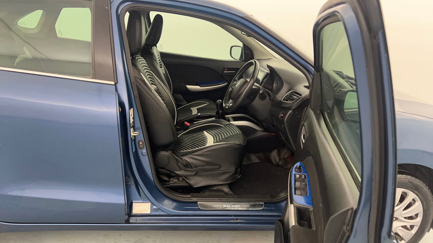 Used 2018 Maruti Suzuki Baleno Alpha 1.2 Petrol Manual interior RIGHT SIDE FRONT DOOR CABIN VIEW