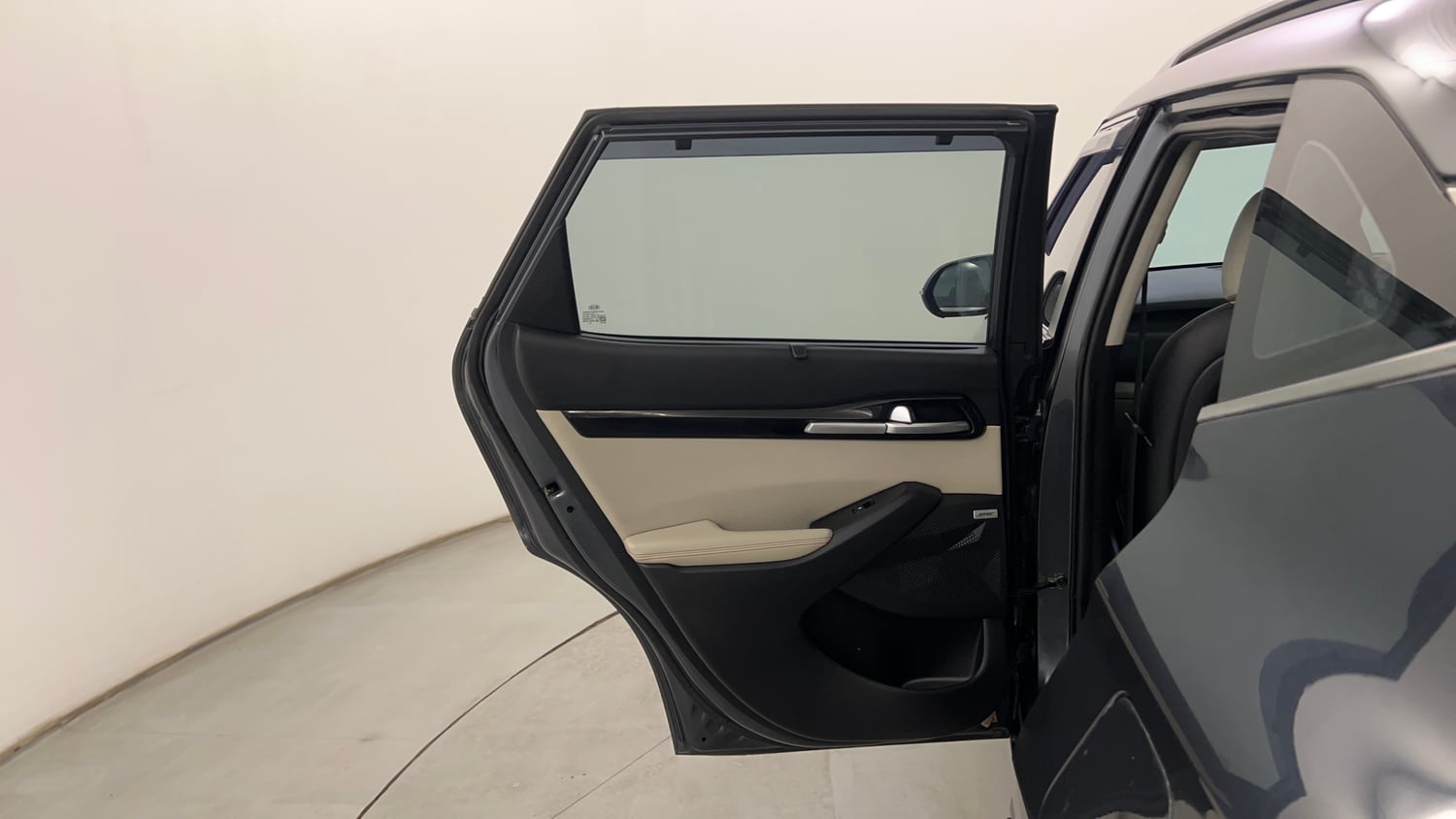 Used 2020 kia Seltos GTX Plus DCT 1.4 Petrol Automatic interior LEFT REAR DOOR OPEN VIEW