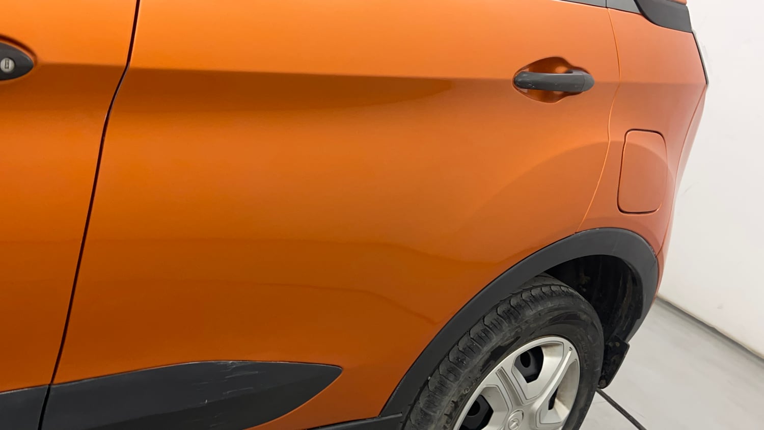 Used 2018 Tata Nexon XE Petrol Manual dents MINOR SCRATCH