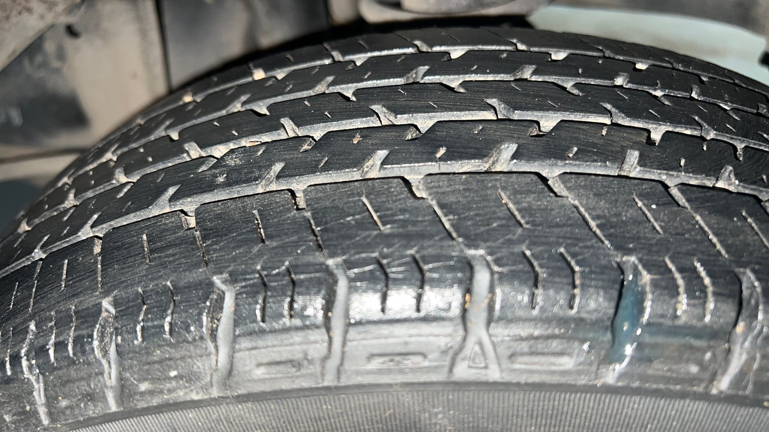 Used 2019 maruti-suzuki Alto K10 VXi (O) AMT Petrol Automatic tyres LEFT REAR TYRE TREAD VIEW