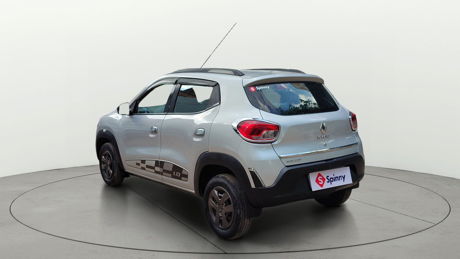 Used 2018 Renault Kwid 1.0 RXT Petrol Manual exterior LEFT REAR CORNER VIEW